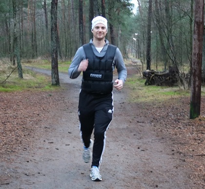 Lenkkeily painoliivin kanssa 